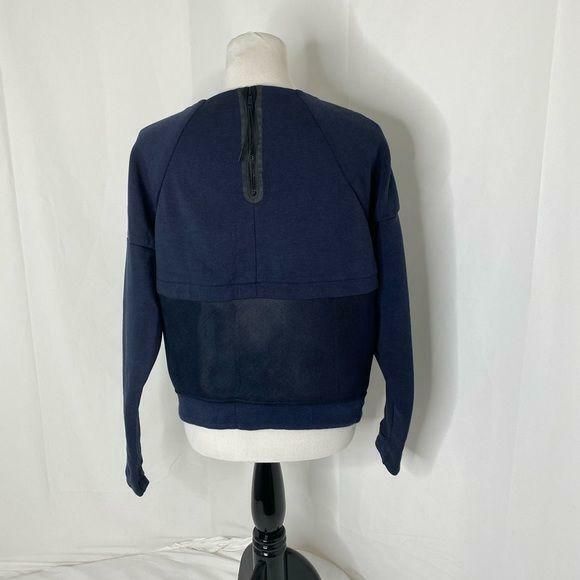 Nike Women’s sweatshirt Blue Pullover Mesh Back Athletic Size Medium - Picture 4 of 9